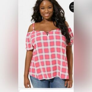 NWT Torrid Cold Shoulder Gauze Top